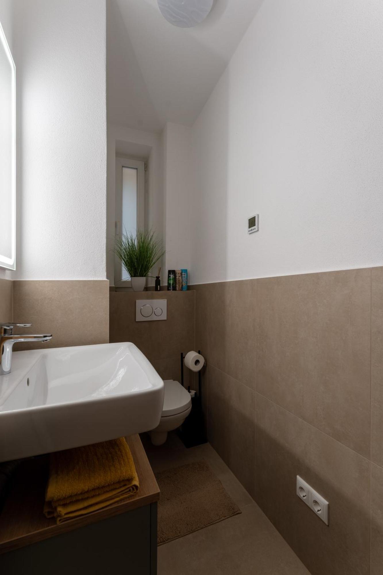 Modern Living Apartment - 3-Zimmer - Nuernberg Nord, Ruhige Seitenstrasse, Fusslaeufig Strassenbahn Kültér fotó
