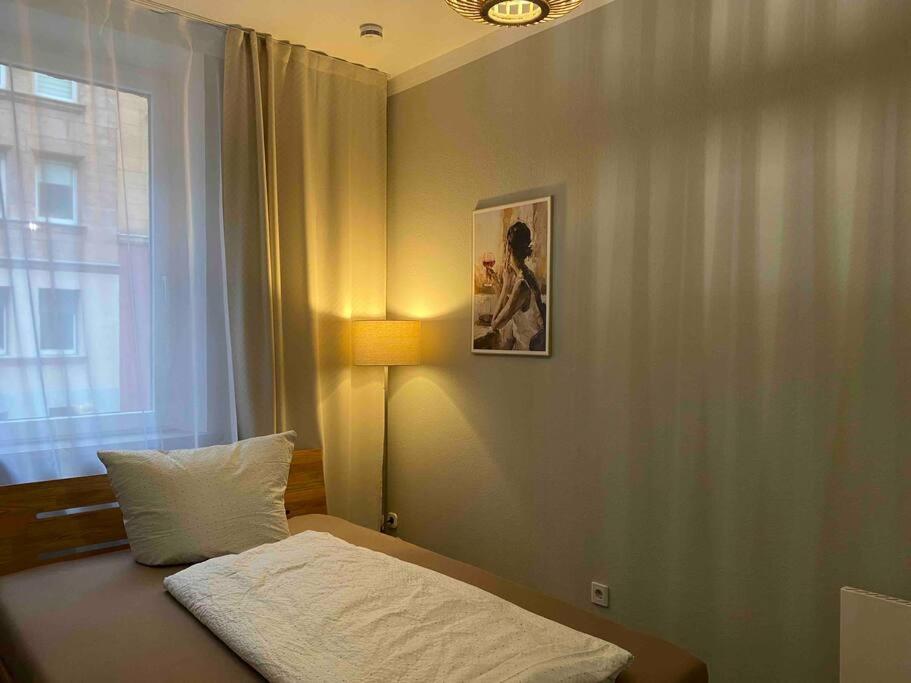 Modern Living Apartment - 3-Zimmer - Nuernberg Nord, Ruhige Seitenstrasse, Fusslaeufig Strassenbahn Kültér fotó